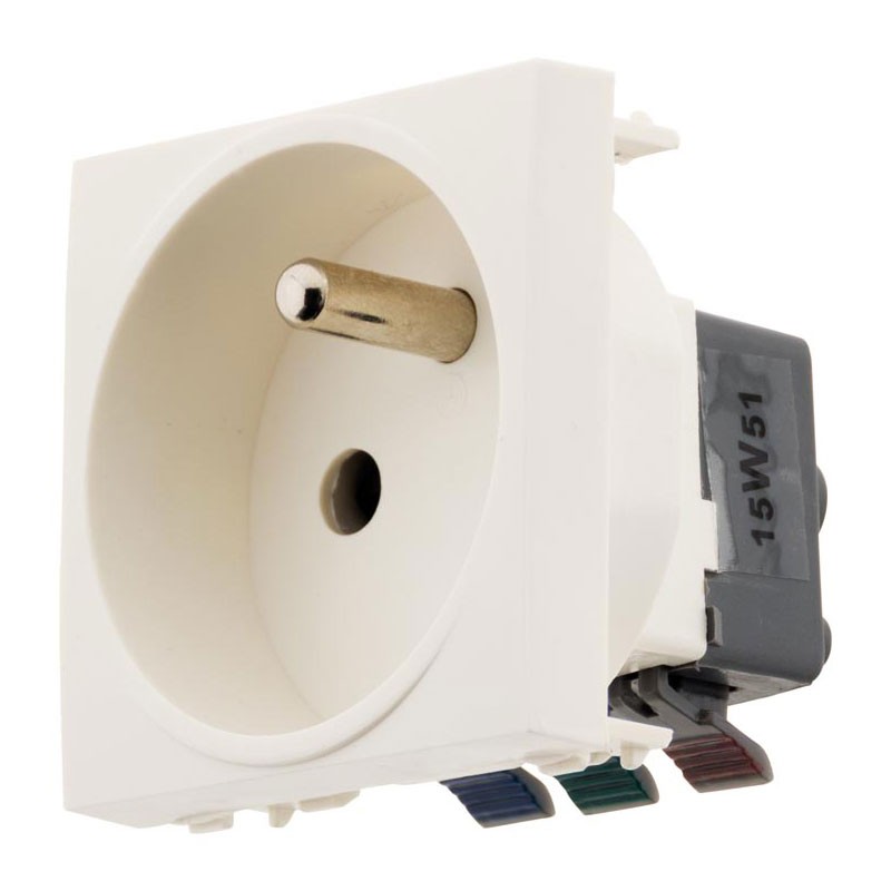 135019 SIMPLEA SOCKET 2P+T WHITE MATT
