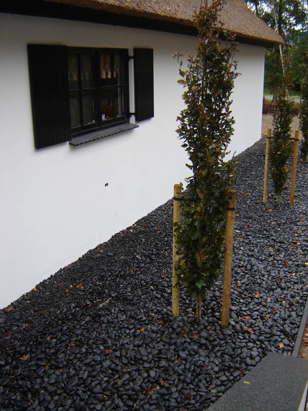 SCHWARZER KIES EBANO 25-40 MM - SCHWARZER BASALT 20KGS