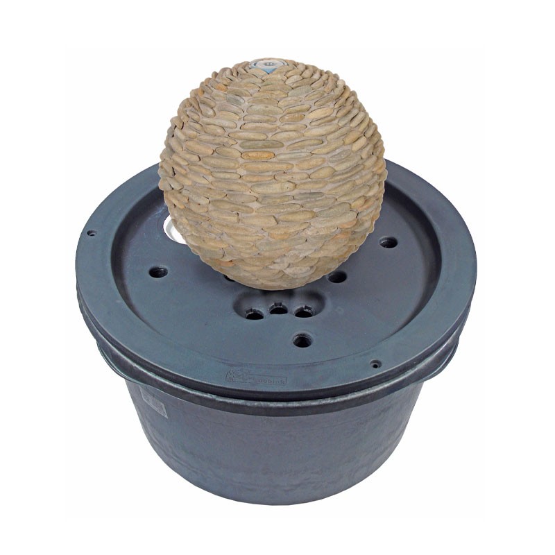 Trente sphère béton avec galets brun clair