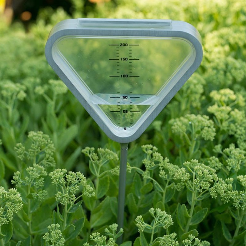 Pluviométre à piquer en aluminium de forme triangulaire - 5 cm H 94.3 cm