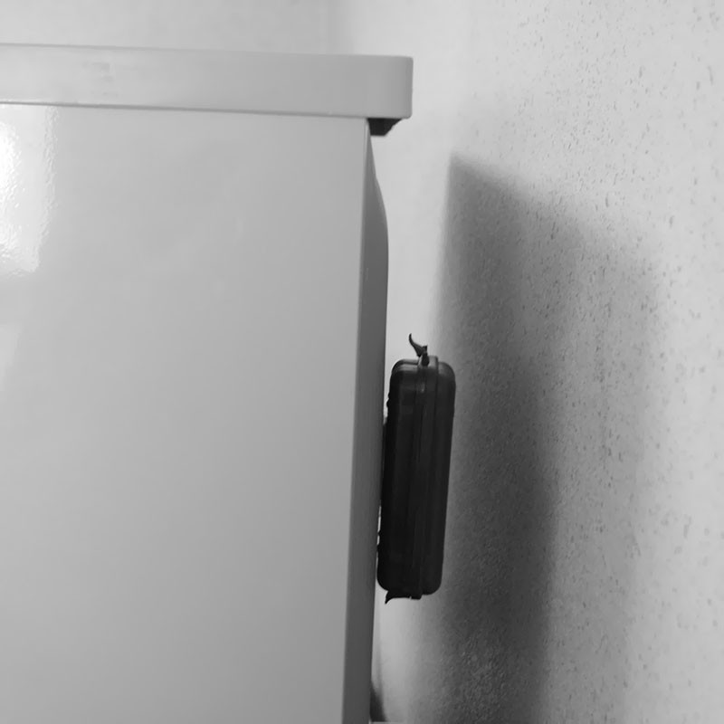 SECRET MAGNET LARGE