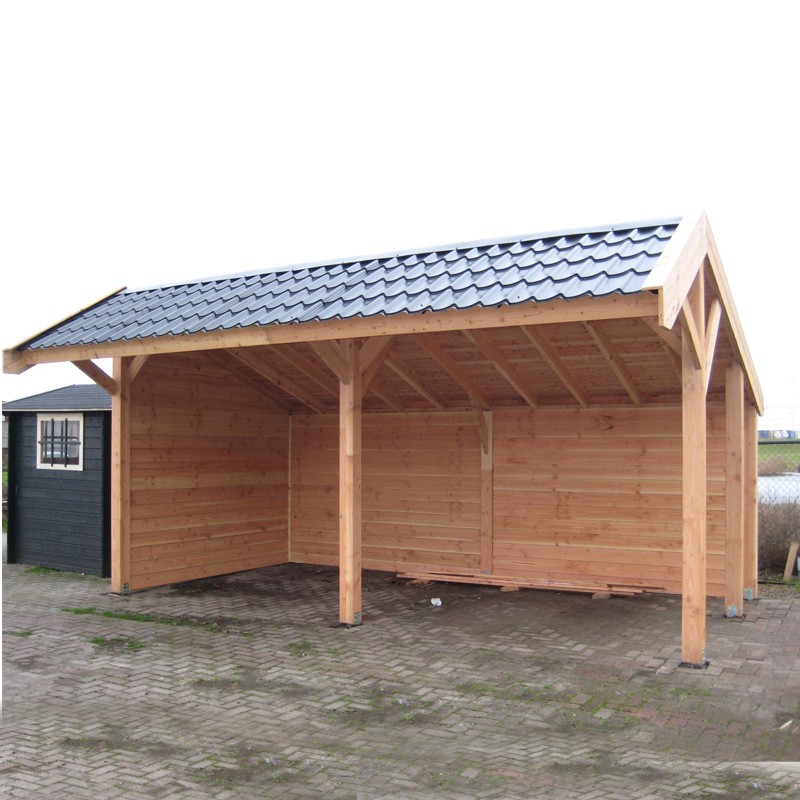 CAPANNONE IN PINO IMPREGNATO E RIVESTIMENTO VERDE TONGEREN