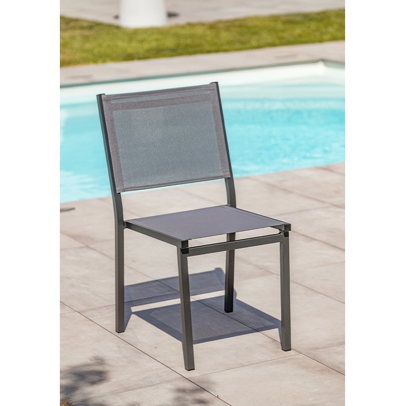 CHAISES EMPILABLE TOLEDE NOIR