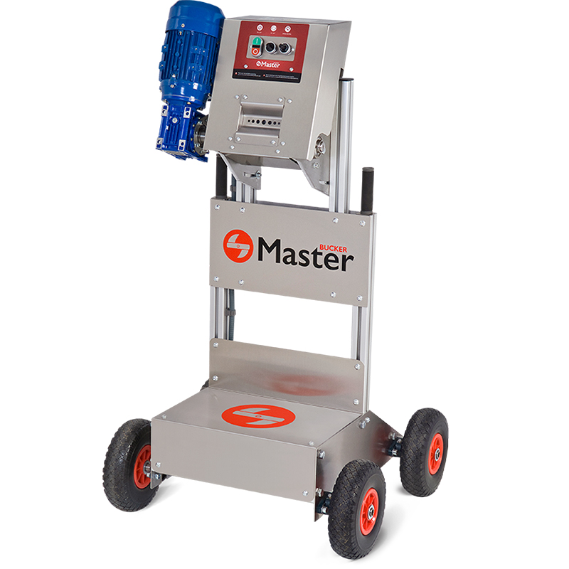 Master Products - MT Bucker 500 Entbuschungsmaschine - Speziell für Hopfen