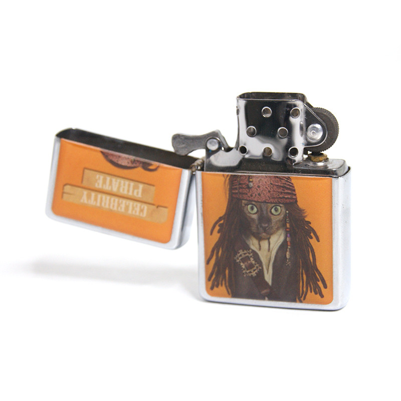Pets Rock - Briquet Essence DL-12 - Pirate des caraïbes - Orange